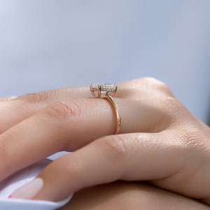 The Low Profile Kamellie Set With A 2.5 Carat Radiant Lab Diamond
