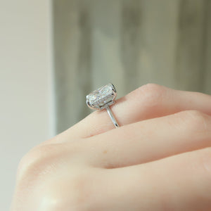 The Low Profile Kamellie Set With A 2 Carat Radiant Lab Diamond