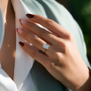 The Low Profile Kamellie Set With A 2 Carat Radiant Lab Diamond