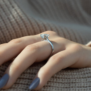 The Madison Set With A Oval Lab Diamond