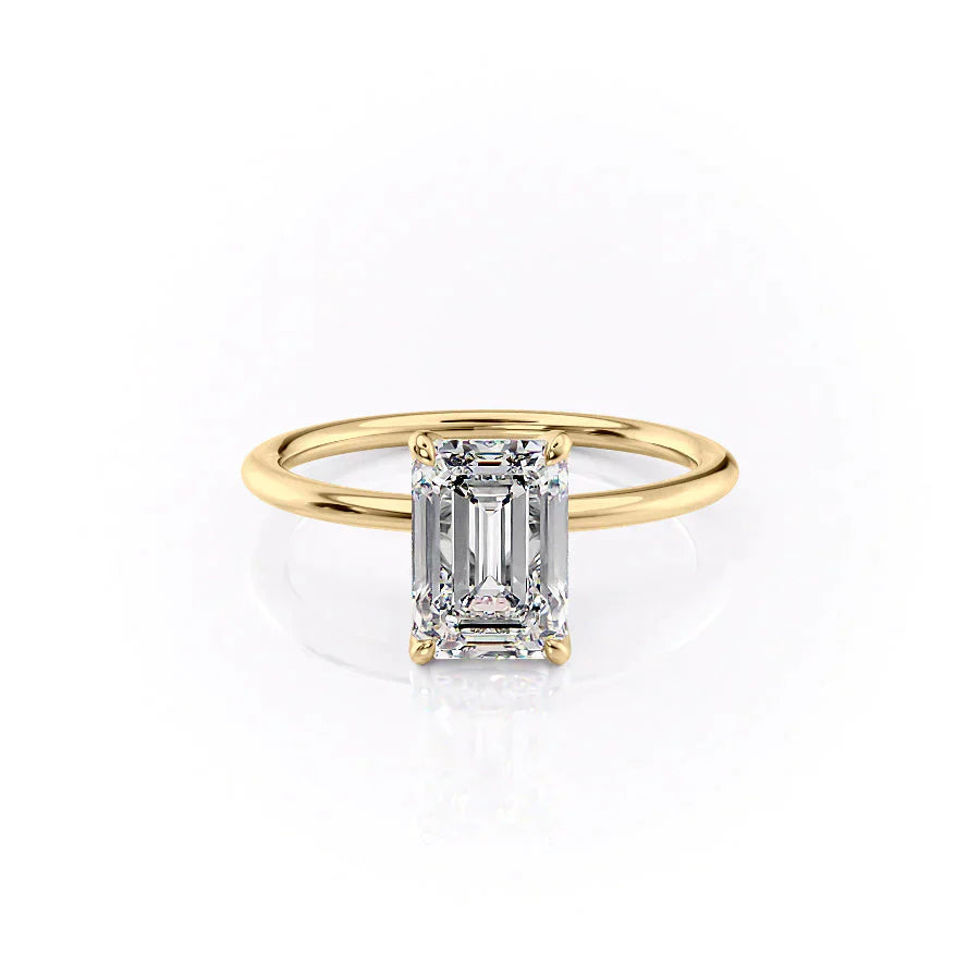 The Petal Kamellie Set With A 5 Carat Emerald Moissanite