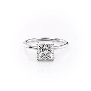 The Petal Kamellie Set With A 1.5 Carat Princess Lab Diamond