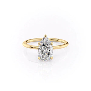 The Petal Kamellie Set With A 2.5 Carat Pear Lab Diamond