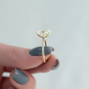 The Pave Petal Kamellie Set With A 2 Carat Oval Lab Diamond