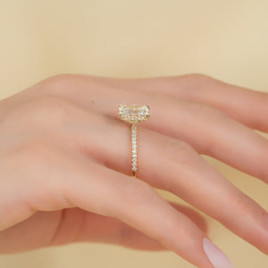 The Pave Petal Kamellie Set With A Radiant Lab Diamond