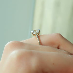 The Lexie Set With A 1 Carat Oval Moissanite