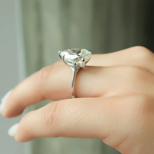 The Lexie Set With A 1 Carat Pear Moissanite