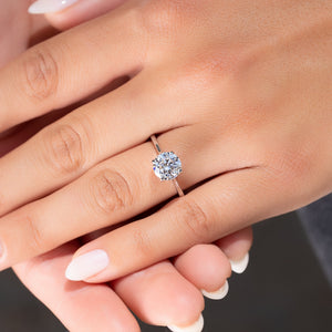 The Lexie Set With A 1 Carat Round Moissanite