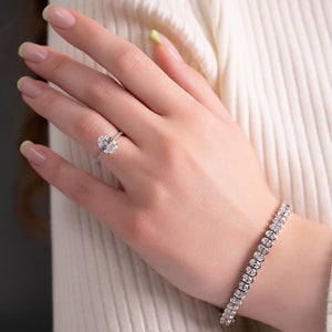 The Pave Lexie Set With A Oval Lab Diamond