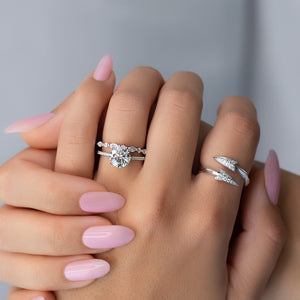 The Pave Lexie Set With A Round Lab Diamond