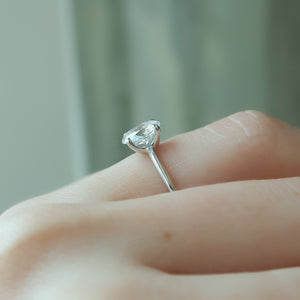 The Ashley Set With A Oval Lab Diamond