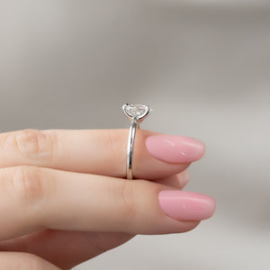 The Ashley Set With A Oval Lab Diamond