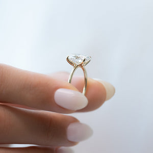 The Ashley Set With A Oval Lab Diamond