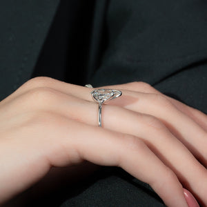 The Ashley Set With A Pear Lab Diamond