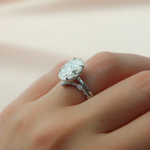 The Alison Set With A 1 Carat Oval Moissanite