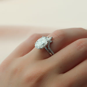 The Alison Set With A 1 Carat Oval Moissanite