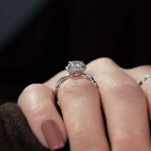 The Halo Twig Set With A Oval Lab Diamond