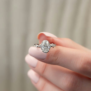 The Halo Twig Set With A Oval Lab Diamond