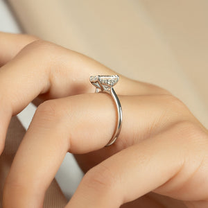 The Victoria Set With A Emerald Lab Diamond