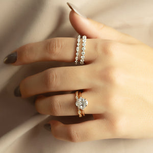 The Victoria Set With A 1 Carat Oval Lab Diamond
