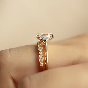 The Victoria Set With A 1 Carat Oval Lab Diamond