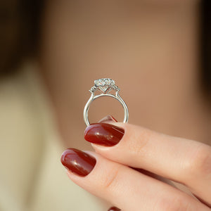 The Victoria Set With A Oval Moissanite