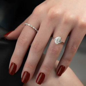 The Victoria Set With A Oval Moissanite