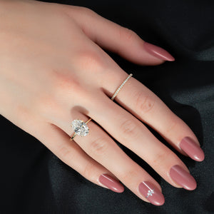 The Margot Set With A Oval Lab Diamond