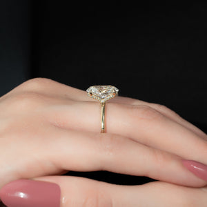 The Margot Set With A Oval Lab Diamond