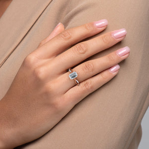 The Daisy Set With A 1 Carat Emerald Lab Diamond