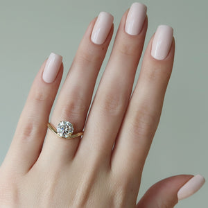 The Berta Set With A 1.5 Carat Round Lab Diamond