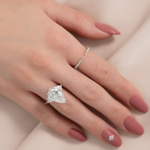 The Hearts Liv Set With A 3 Carat Pear Lab Diamond