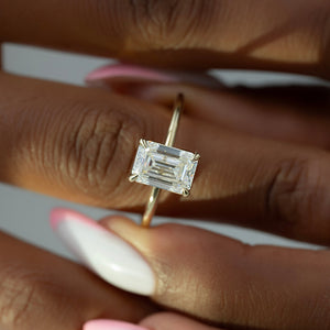 The Lisa Set With A 1 Carat Emerald Lab Diamond