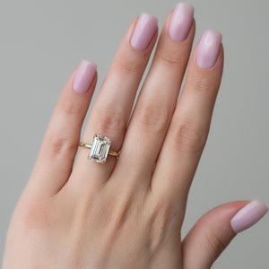 The Lisa Set With A 1 Carat Emerald Lab Diamond