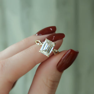 The Twig Set With A 3 Carat Emerald Lab Diamond