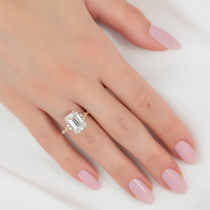 The Emma Set With A Emerald Moissanite