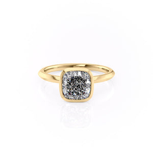 The Razor Bezel Kamellie Set With A 2.5 Carat Cushion Moissanite