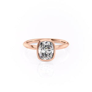 The Razor Bezel Kamellie Set With A 1 Carat Elongated Cushion Moissanite