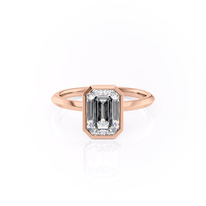 The Razor Bezel Kamellie Set With A 5 Carat Emerald Moissanite