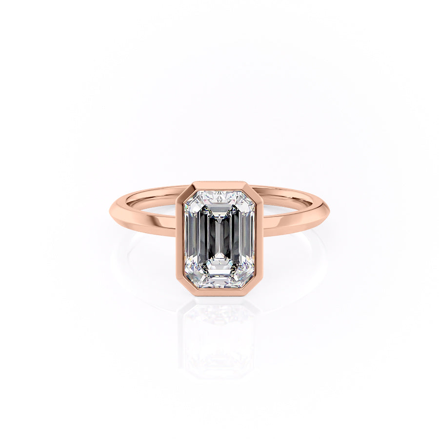 The Razor Bezel Kamellie Set With A 1.5 Carat Emerald Moissanite