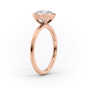 The Razor Bezel Kamellie Set With A 4 Carat Princess Moissanite