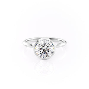 The Razor Bezel Kamellie Set With A 2 Carat Round Moissanite