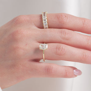 The Ashley - Engagement Ring Made in Yellow Gold