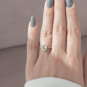 The Kamellie - Engagement Ring Made in Yellow Gold