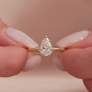 The Ashley - Engagement Ring Made in Yellow Gold