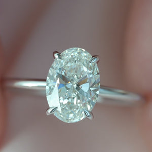The Kamellie - Engagement Ring Made in White Gold