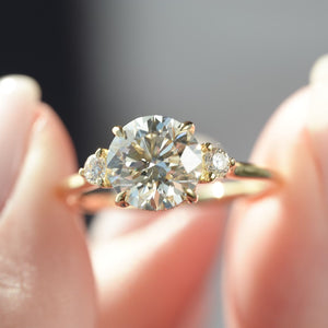 The Lia - Engagement Ring Made in Yellow Gold