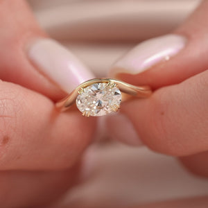 The Berta - Engagement Ring Made in Yellow Gold
