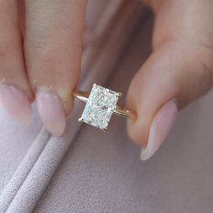 The Kamellie - Engagement Ring Made in Yellow Gold