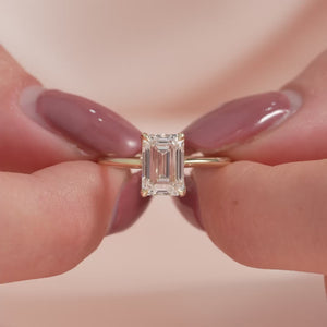 The Ashley - Engagement Ring Made in Yellow Gold